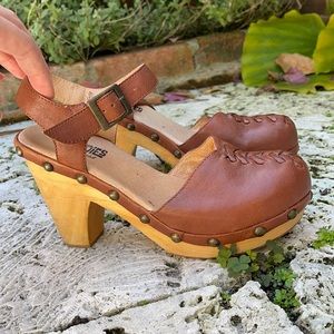 Jeffrey Campbell Woodies Mule Clogs
